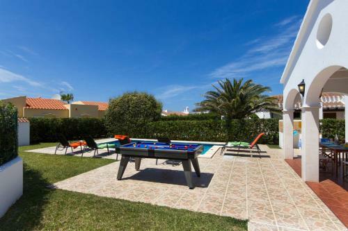 Llentrisca Villa, Calan Bosch