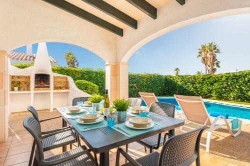 Jero 3 Bedroom Villa, Calan Bosch
