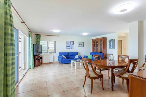 Apartup Canet Beachfront House