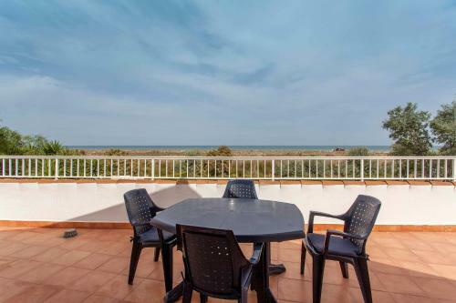 Apartup Canet Beachfront House