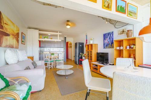 Bright Apartment In Aquaviva Callao Salvaje, Cs22