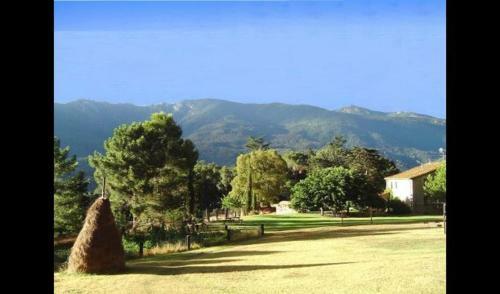 Macanet de Cabrenys Villa Sleeps 4 With Pool