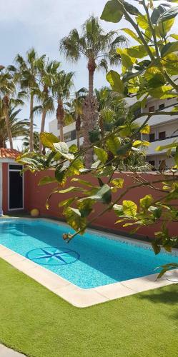 ?ozy Villa With A Swimming Pool