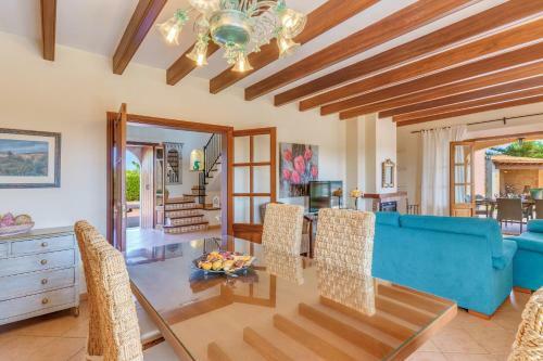 Villa Deu Quarterades