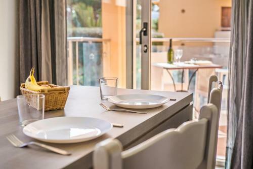 Ferrera Luxe Apartamento 704