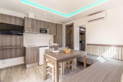 Ferrera Luxe Apartamento 704