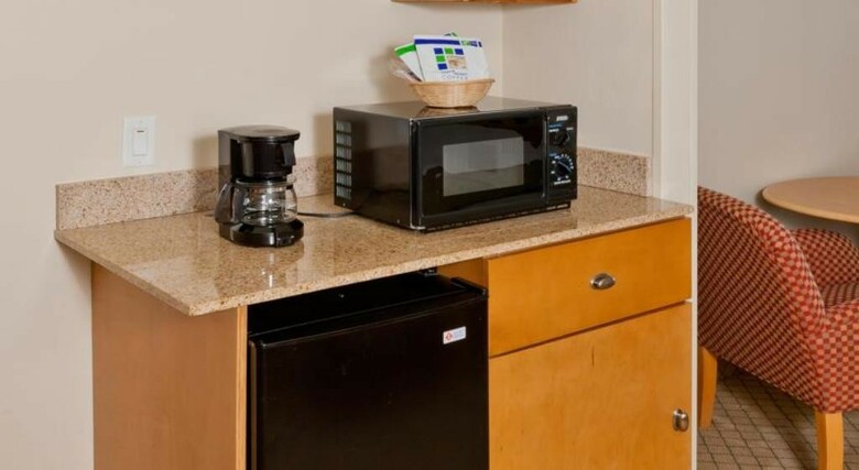 Holiday Inn Express Hotel & Suites Universal