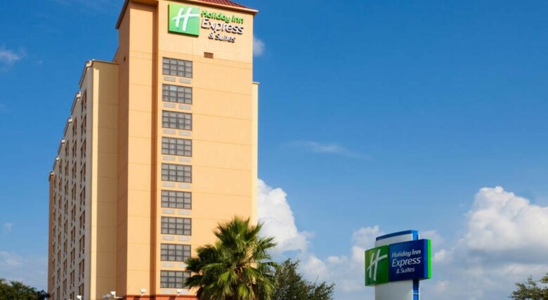 Holiday Inn Express Hotel & Suites Universal