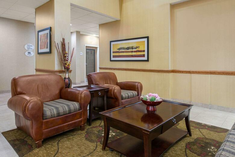 Hotel Comfort Suites Universal Studios Area