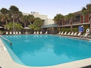 Ramada Gateway Hotel And Inn
