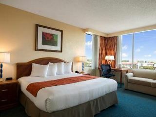 Ramada Gateway Hotel And Inn