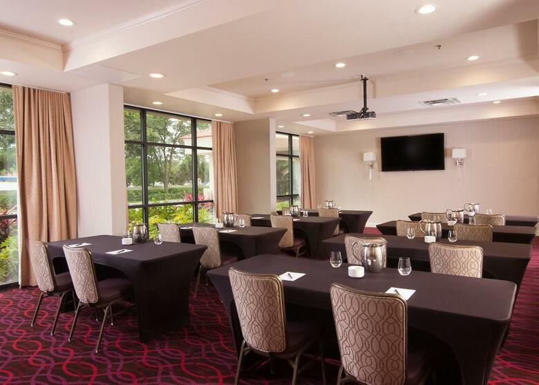 Delta Hotels By Marriott Orlando Lake Buena Vista