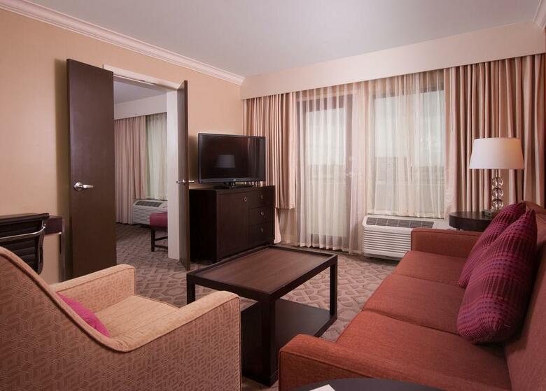 Delta Hotels By Marriott Orlando Lake Buena Vista