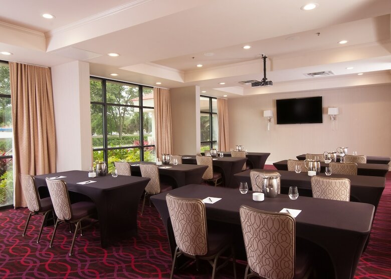 Delta Hotels By Marriott Orlando Lake Buena Vista