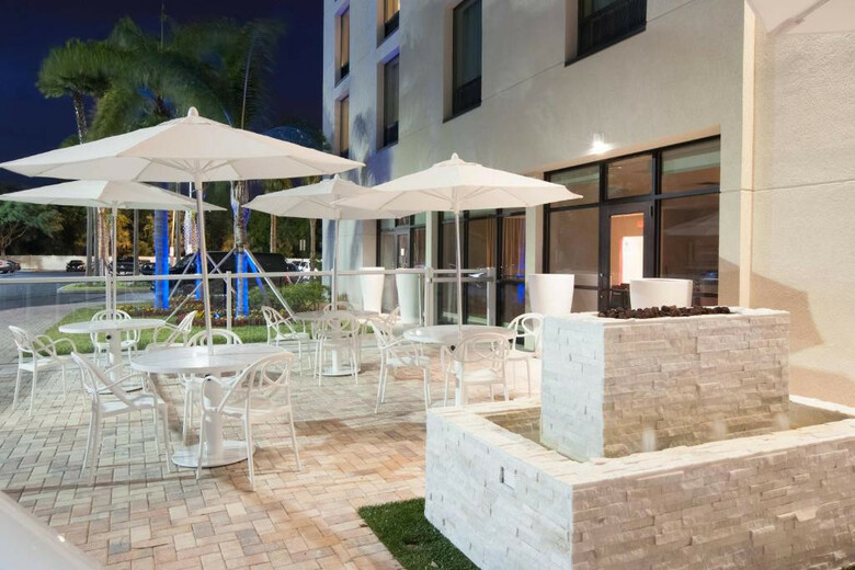 Delta Hotels By Marriott Orlando Lake Buena Vista