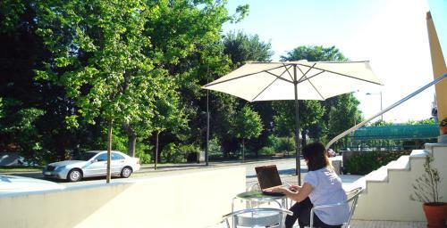 Bed & Breakfast Albergaria Caldelas