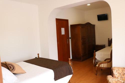 Hostal Alojamento Correia
