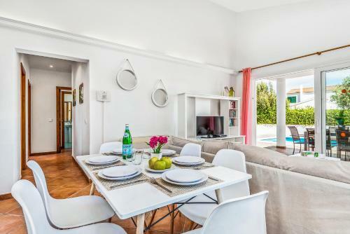 Villa Velasco Cb