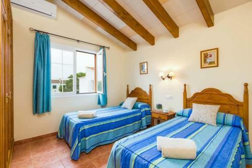 Cala'n Blanes Villa Sleeps 6 With Pool Air Con And Wifi