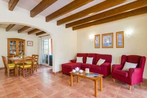 Cala'n Blanes Villa Sleeps 6 With Pool Air Con And Wifi