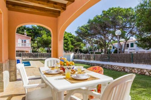 Cala'n Blanes Villa Sleeps 6 With Pool Air Con And Wifi