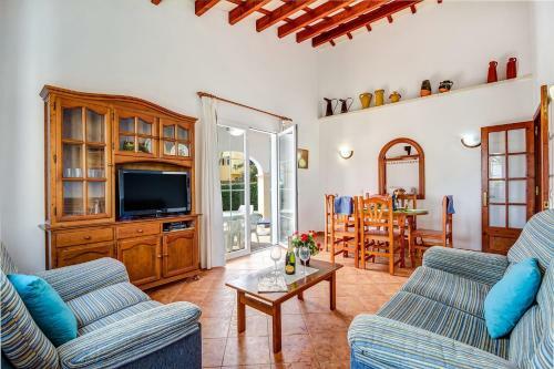 Perdiu 3 Bedroom Villa, Calan Blanes