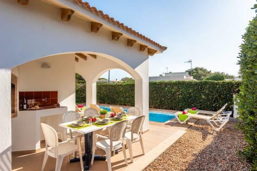 Sunflower 3 Bedroom Villa, Cala Blanca