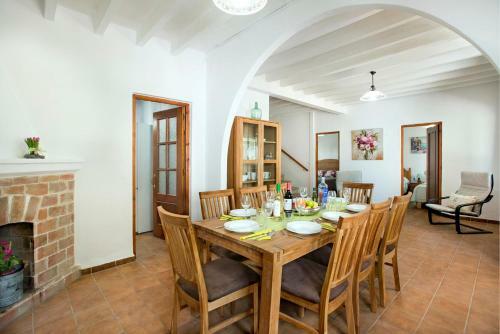 Sant Climent Villa Sleeps 8 Pool Air Con Wifi