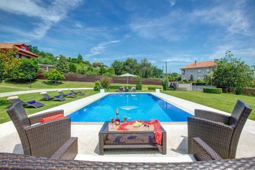 Verdeal Villa Sleeps 6 Pool Wifi