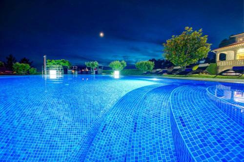 Verdeal Villa Sleeps 6 Pool Wifi