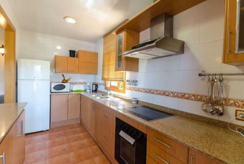Montbarbat Villa Sleeps 8 Pool