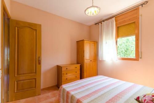 Montbarbat Villa Sleeps 8 Pool
