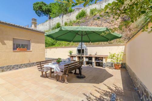 Montbarbat Villa Sleeps 9 Pool Wifi