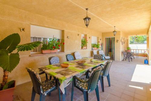 Montbarbat Villa Sleeps 9 Pool Wifi