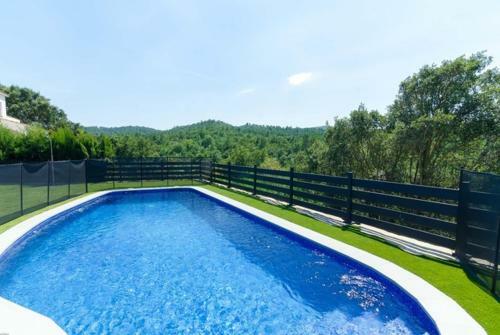 Montbarbat Villa Sleeps 8 Pool Wifi