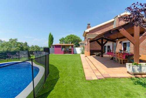 Montbarbat Villa Sleeps 8 Pool Wifi