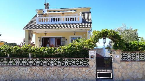 Montbarbat Villa Sleeps 8 Wifi