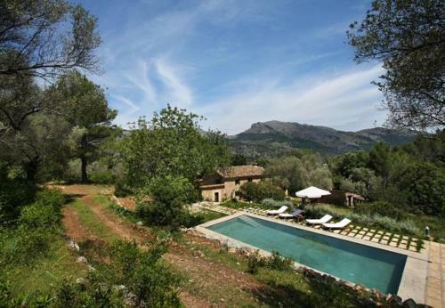 Lluc Villa Sleeps 6 With Pool And Wifi