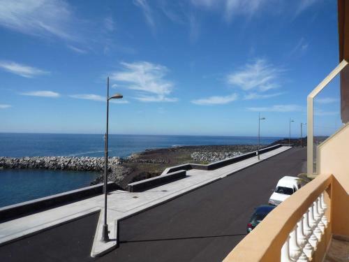 Apartamento Vv 121 Con Balc�n En Primera L�nea de Mar