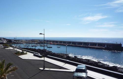 Apartamento Vv 121 Con Balc�n En Primera L�nea de Mar