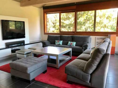 Superb Holiday Home In Aravell With Private Pool