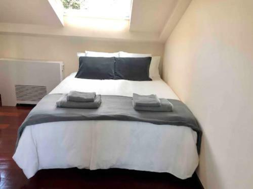 Superb Holiday Home In Aravell With Private Pool