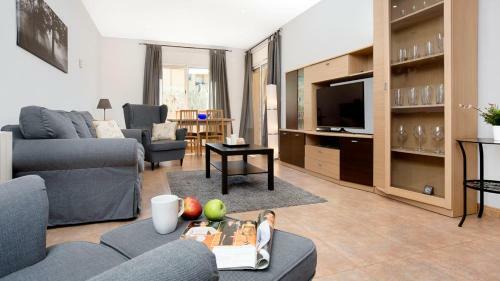 Montbarbat Villa Sleeps 7 With Pool