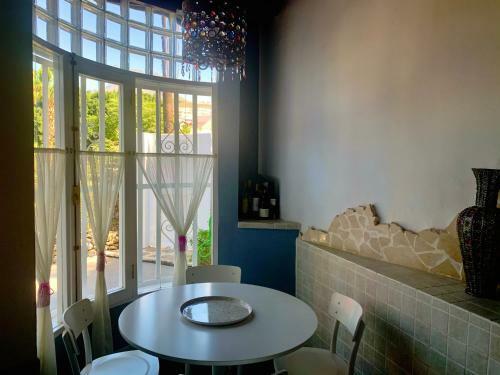 Sunny House, Chayofa