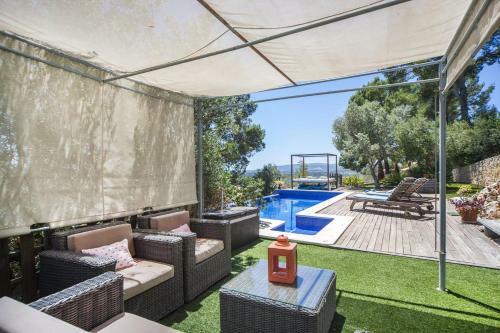 Palmanyola Villa Sleeps 6 With Pool Air Con And Wifi