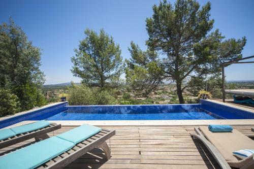 Palmanyola Villa Sleeps 6 With Pool Air Con And Wifi