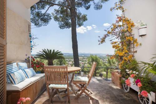 Palmanyola Villa Sleeps 6 With Pool Air Con And Wifi