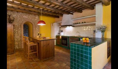 Villa In L'arbocar de Baix Sleeps 6 With Pool