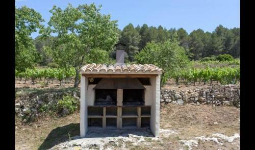 Villa In L'arbocar de Baix Sleeps 6 With Pool