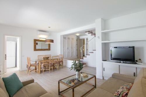 Villa In Pasito Blanco, 4bdr, Bbq, Wifi, Pool